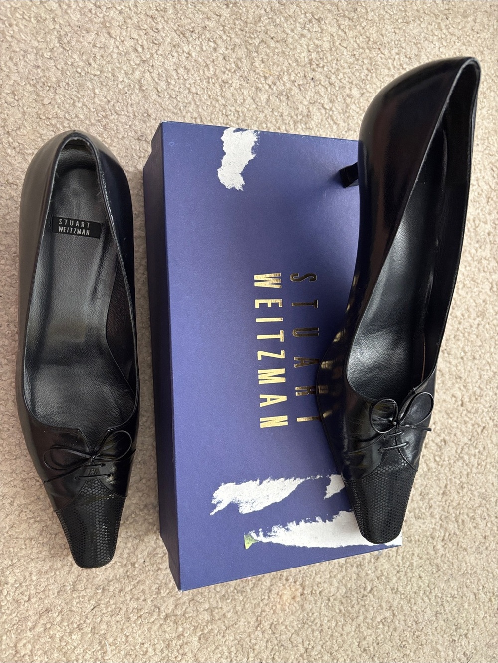 Stuart Weitzman Black Leather Pointed Toe Bow Pumps